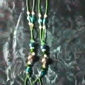 Beaded ankle toe bracelets come in a pair